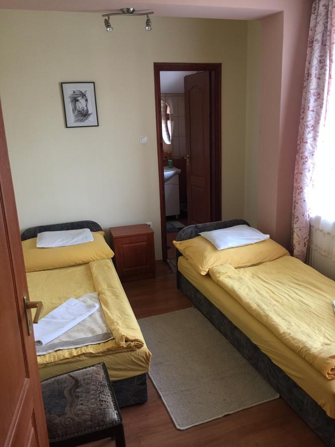 Villa Negra Motel Berzence Bagian luar foto